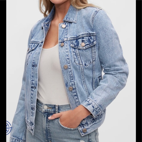 GAP Jackets & Blazers - GAP DENIM JACKET